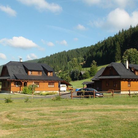Valassky Dvur Velke Karlovice Exterior photo