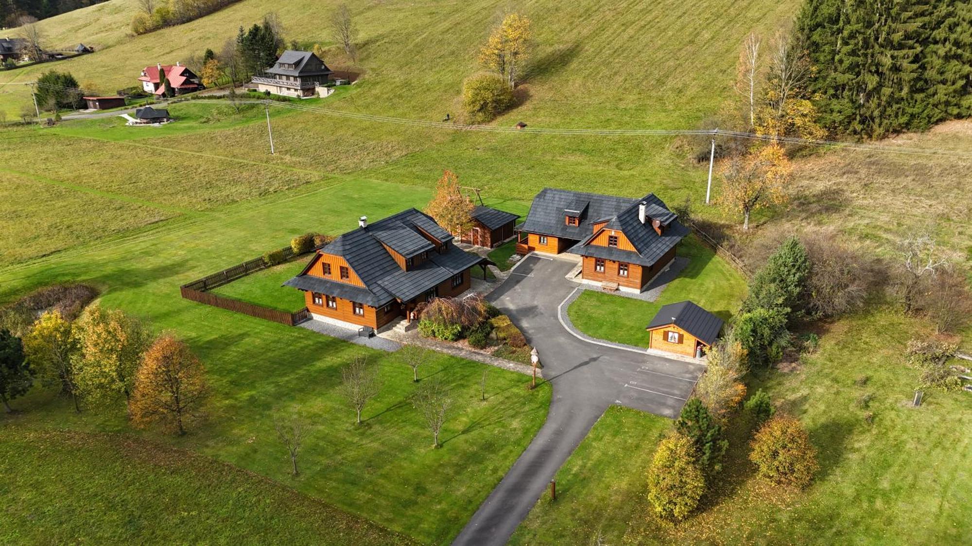 Valassky Dvur Velke Karlovice Exterior photo